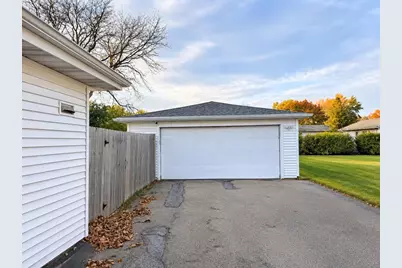 1104 Melissa Street, Menasha, WI 54952 - Photo 2