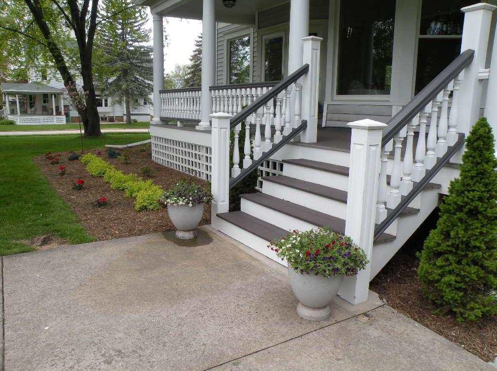206 Hall St, Ripon, WI 54971