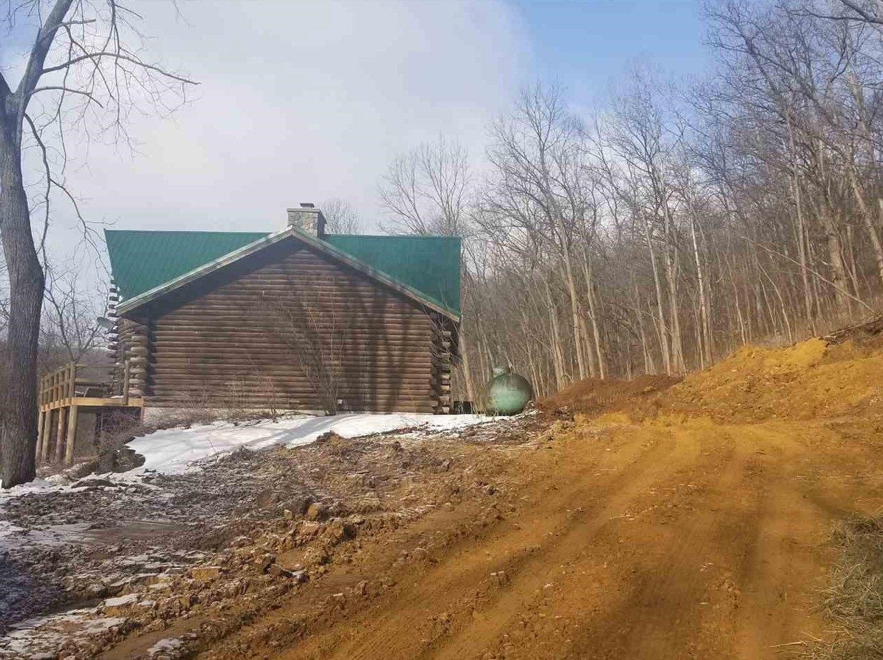6465 Coon Rock Rd, Arena, WI