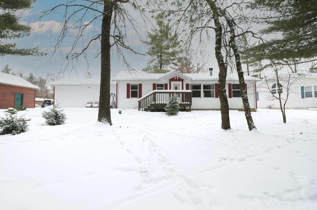 117 Lake Shore Dr, Wisconsin Dells, WI 53965