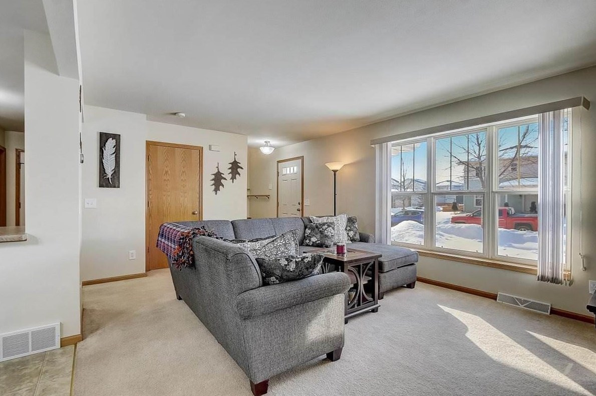 3710 Frosted Leaf Dr, Madison, WI 53719-6245