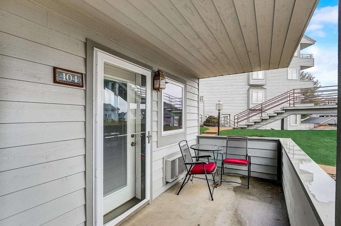530 E Hiawatha Dr #104, Wisconsin Dells, WI 53965