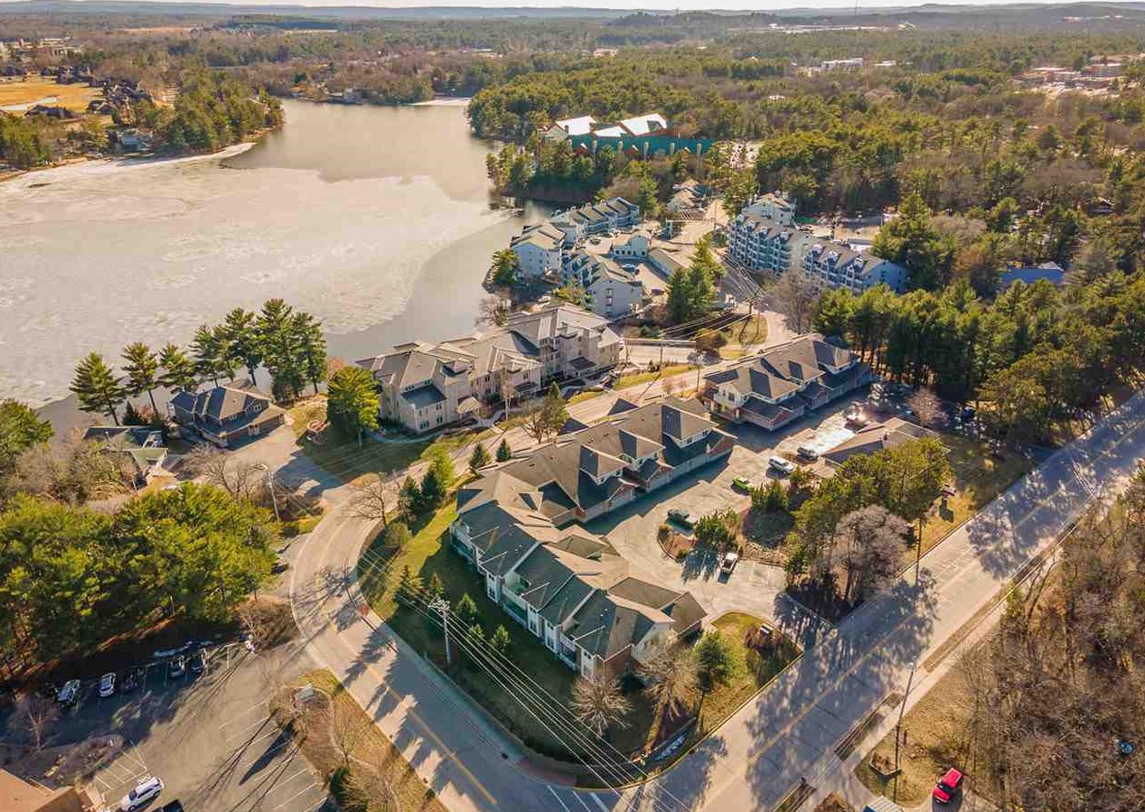 670 E Lake Ave #102, Wisconsin Dells, WI 53965
