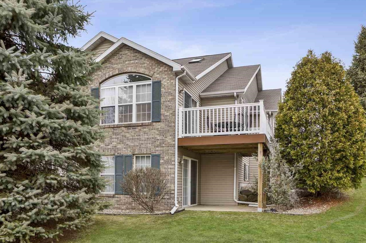 6329 Merritt Rdg, Madison, WI 53718-3118