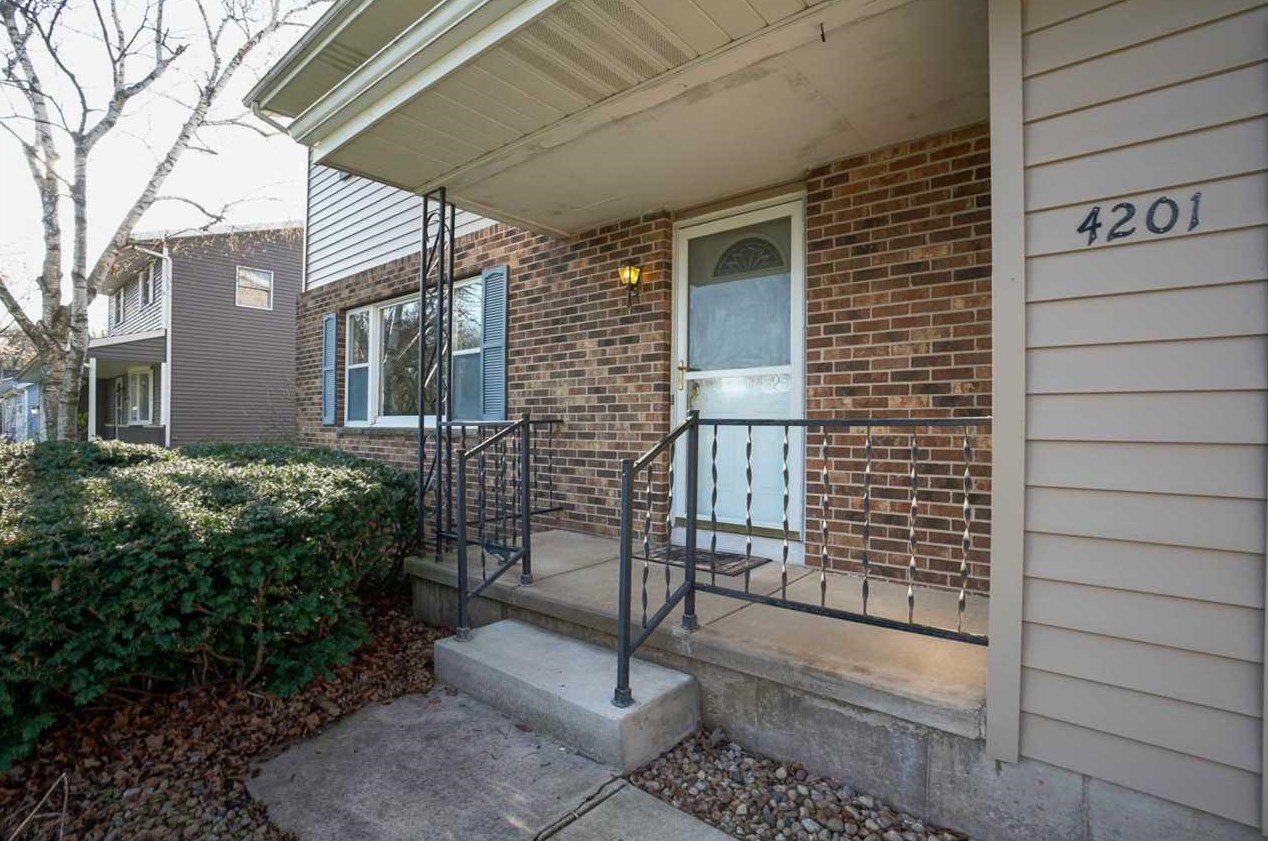 4201 David Rd, Madison, WI 53704-2856