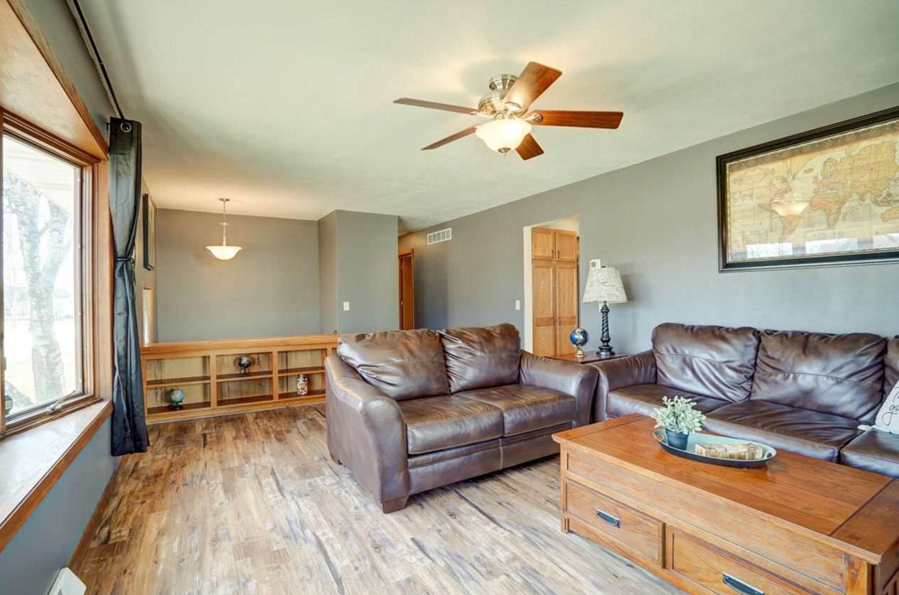 615 S Monroe St, Waterloo, WI 53594