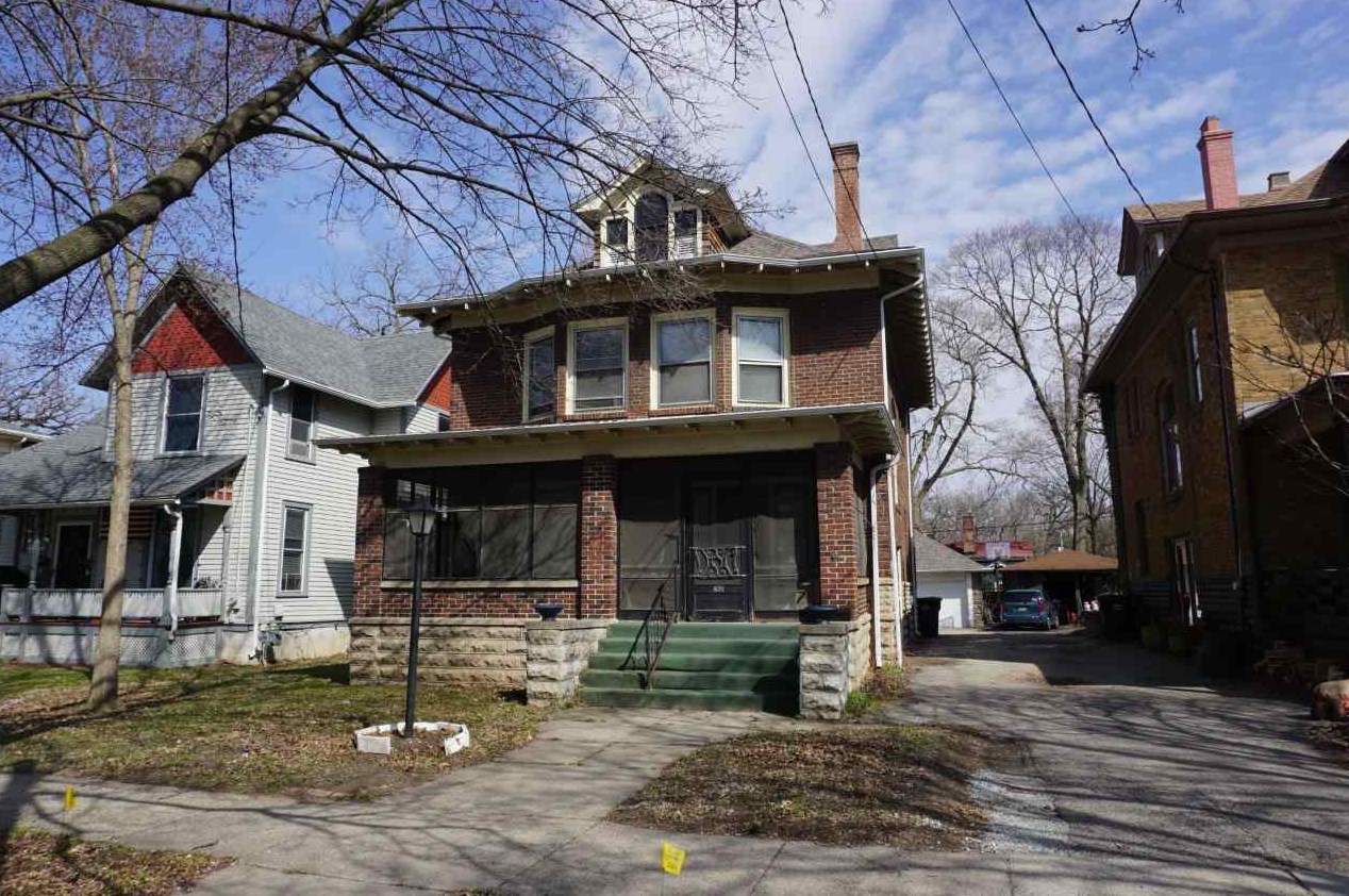 621 Park Ave, Beloit, WI 53511-6329