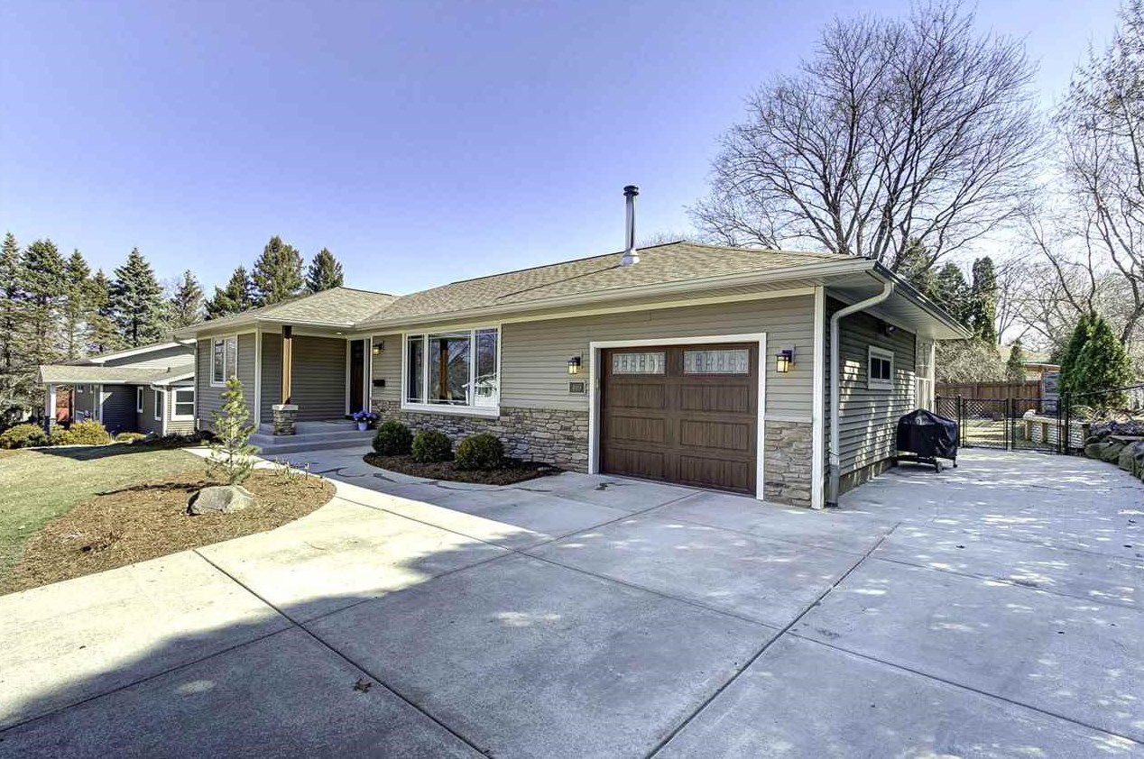 469 Hilltop Dr, Madison, WI 53711-1249