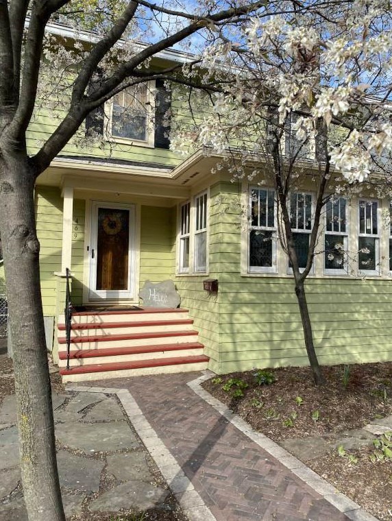 469 Baldwin St, Madison, WI 53703-1703