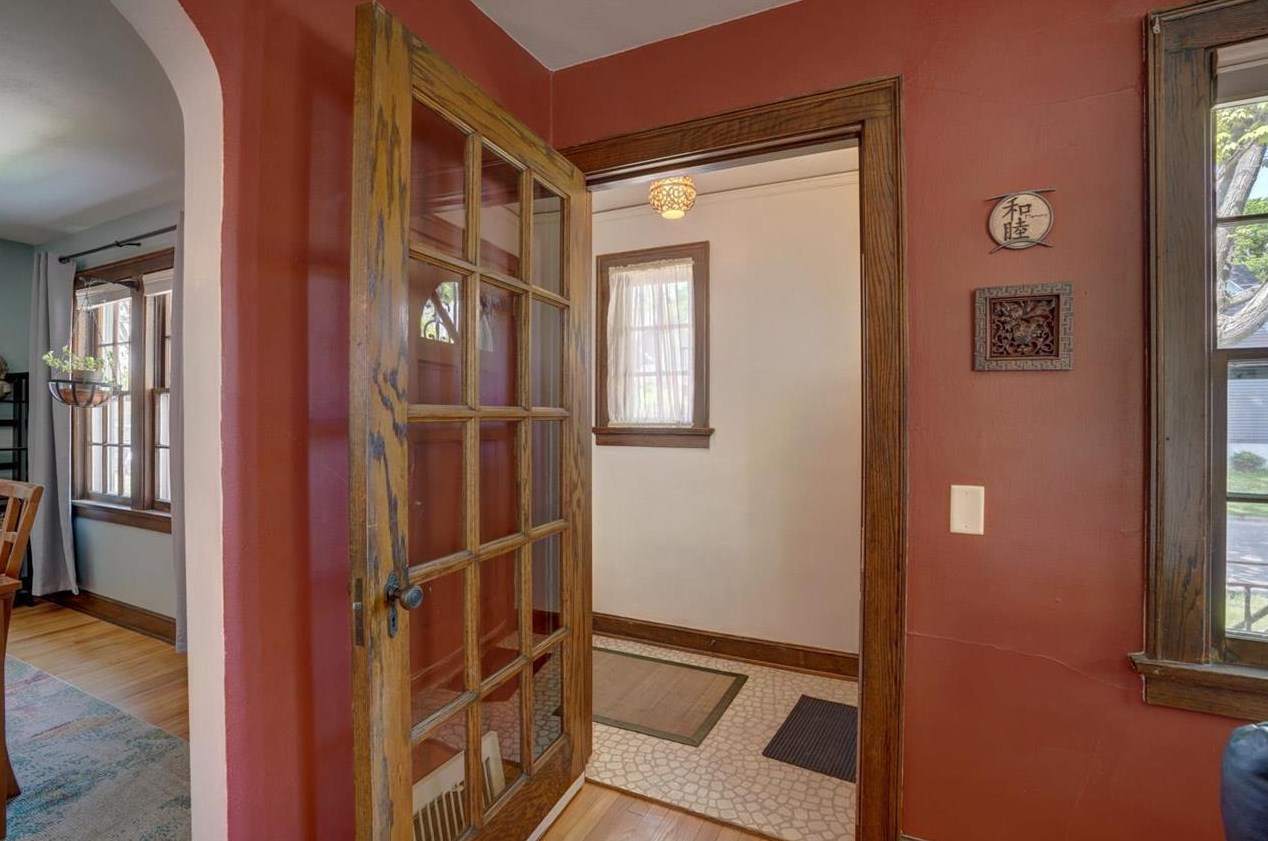421 Maywood St, Madison, WI 53704-5029