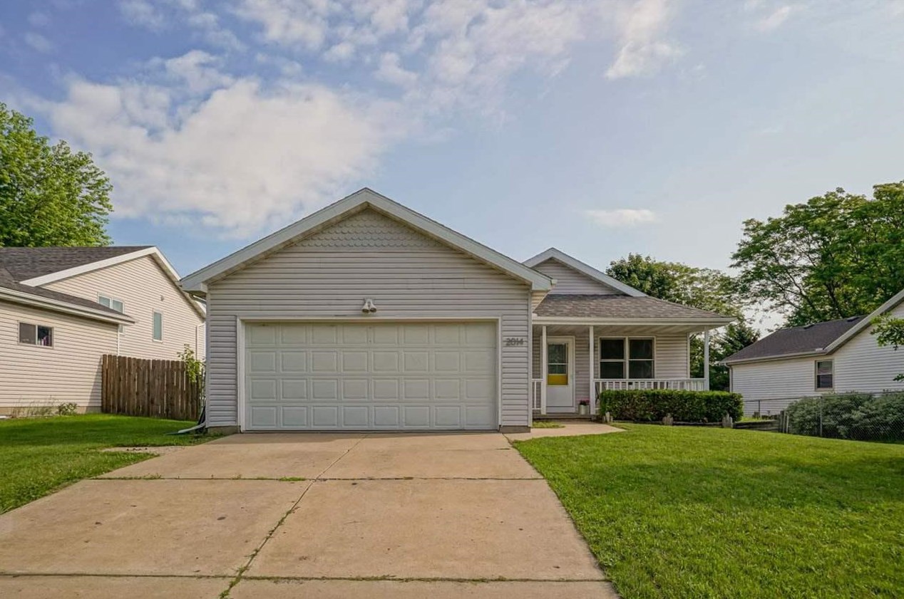 2014 Anhalt Dr, Madison, WI 53704-8120