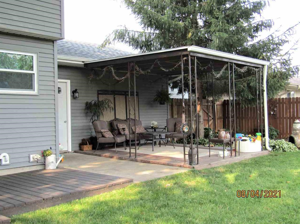 1231 Conde St, Janesville, WI 53546-5817