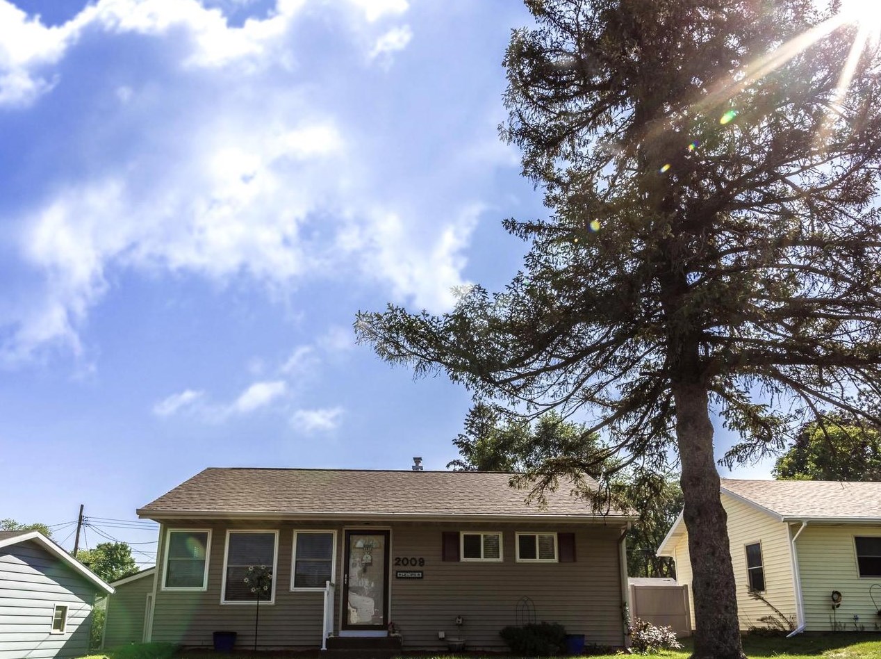 2009 Greenview Dr, Beloit, WI 53511-3013