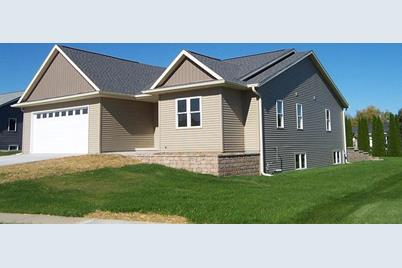 714 Horicon St - Photo 1