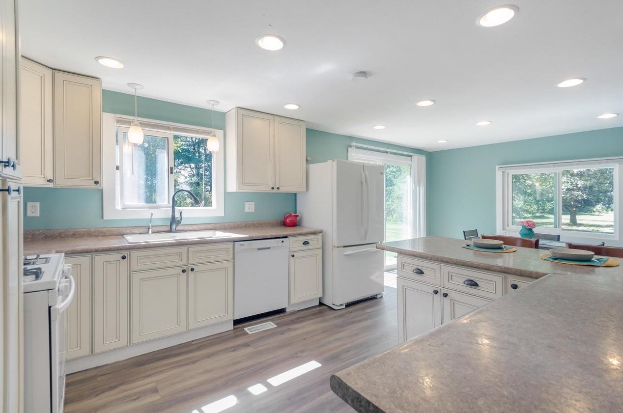 8081 Fortier Rd, Arena, WI 53503-9505