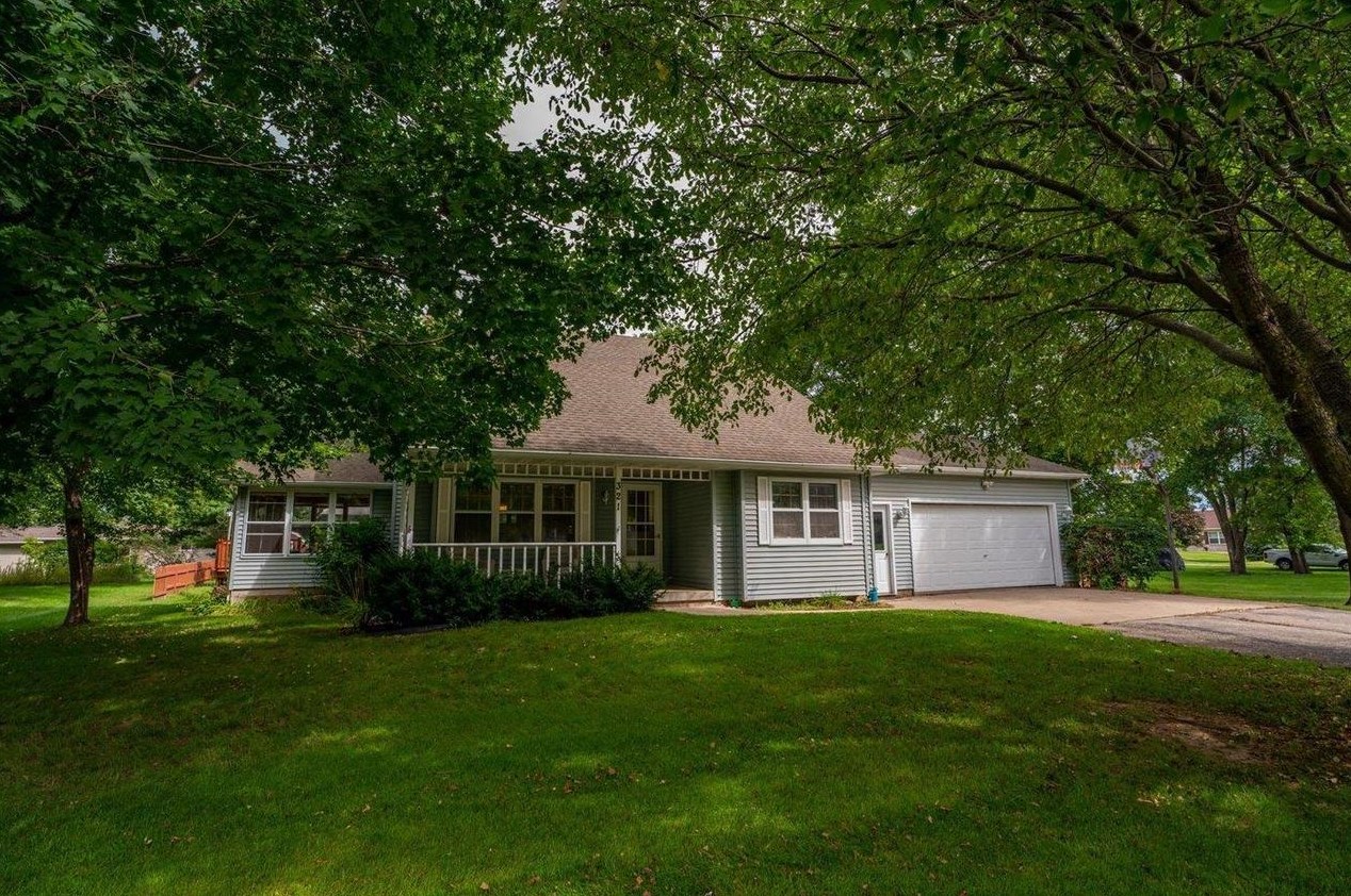 321 Williams St, Arena, WI 53503-9617