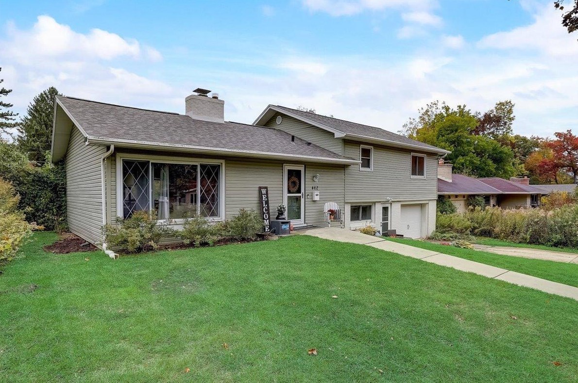462 Agnes Dr, Madison, WI 53711-1304