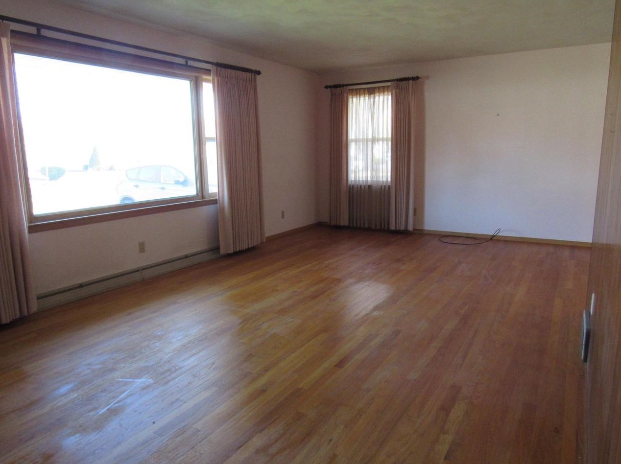 1513 Liberty Ln, Janesville, WI 53545-1230