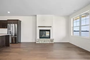 216 Lakeview Ln, Beaver Dam, WI 53916 - Photo 6