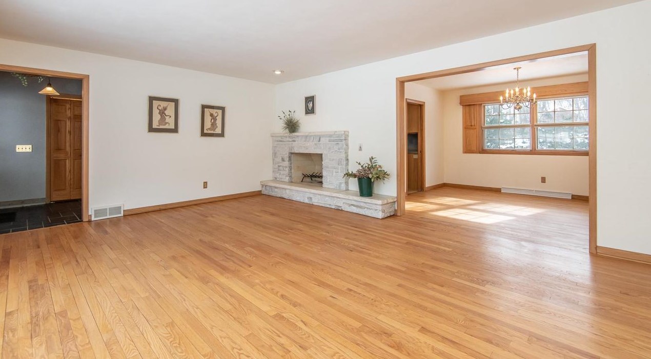 9 Kingsbury Ct, Madison, WI 53711-2515