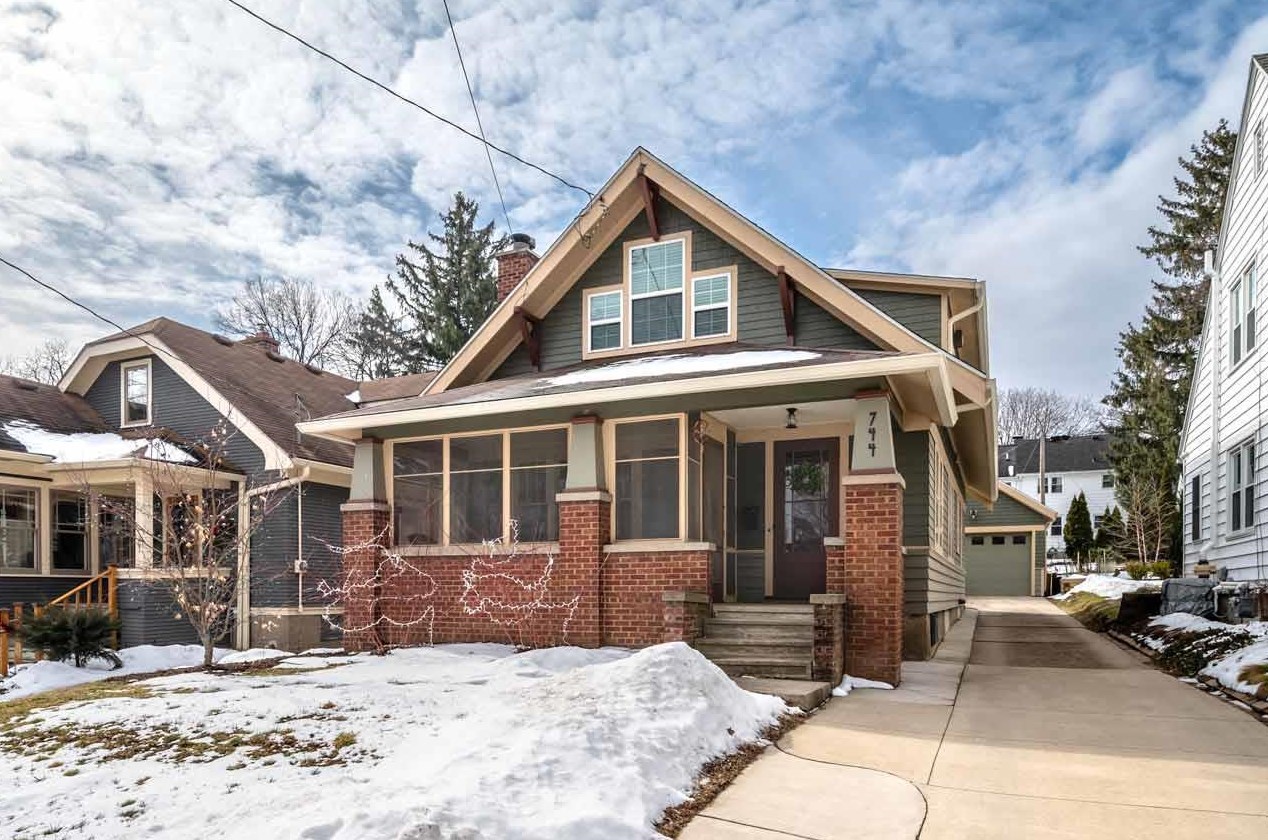 744 Chapman St, Madison, WI 53711-1835