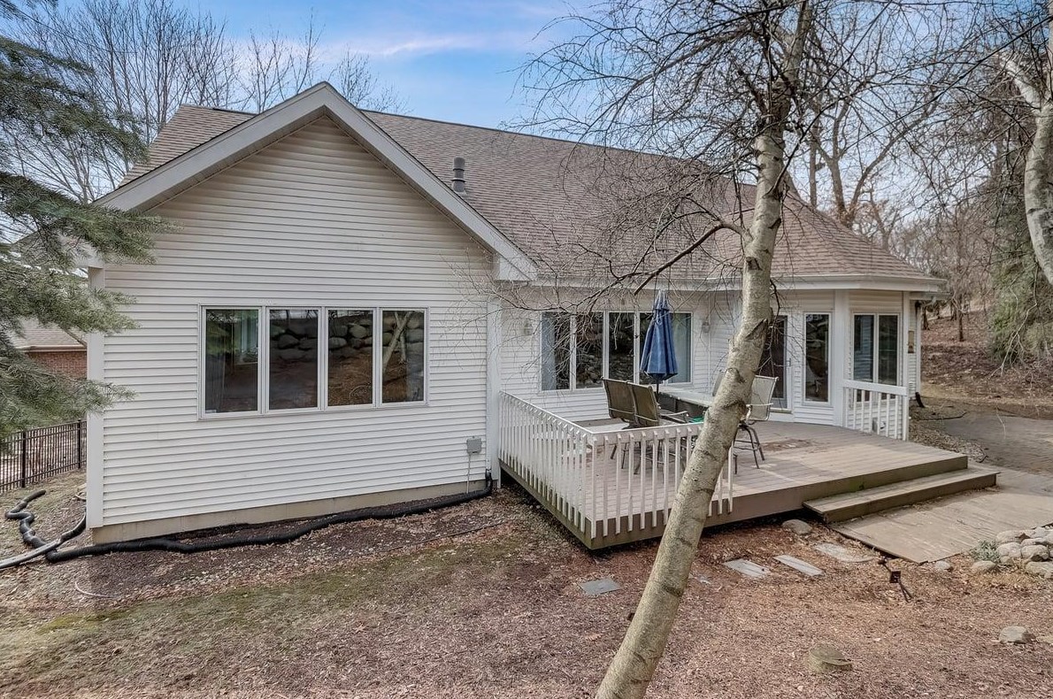 43 Hawk Feather Cir, Madison WI  53717-2744 exterior
