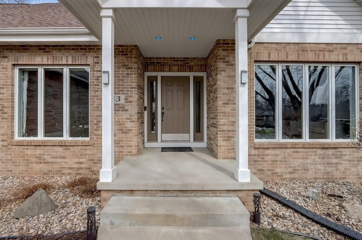 43 Hawk Feather Cir, Madison WI  53717-2744 exterior