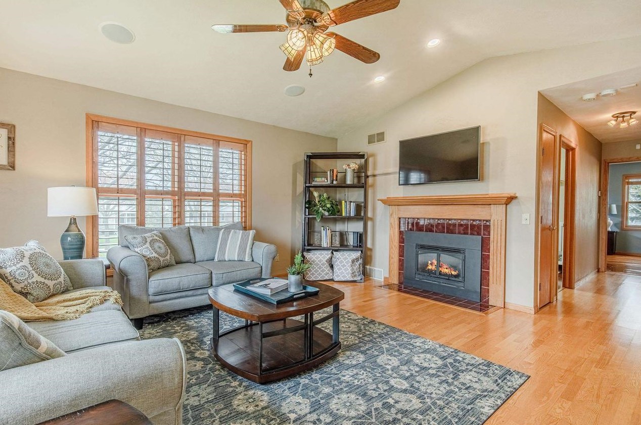 5102 Bluestem Way, Madison, WI 53704-8534