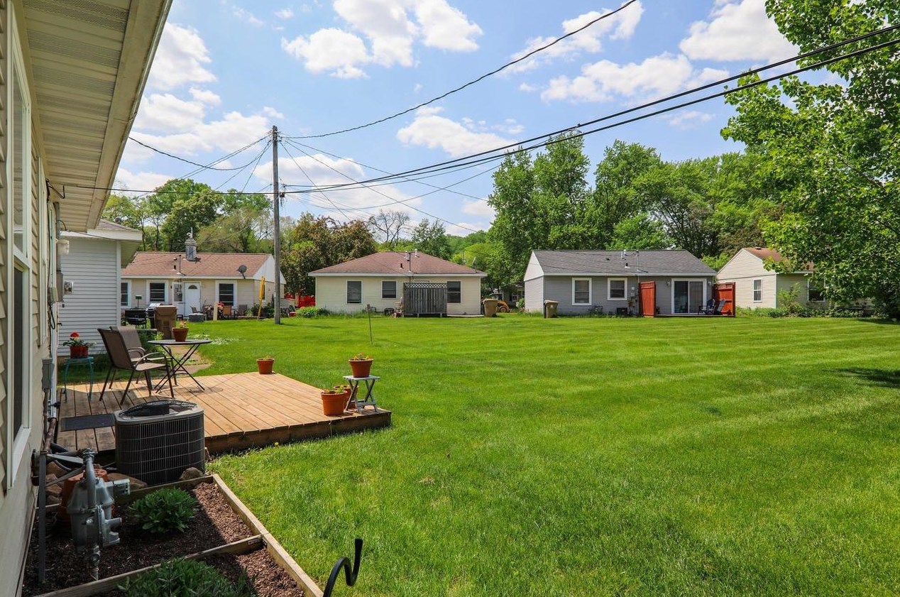 81 Craig Ave, Madison WI  53705-1335 exterior