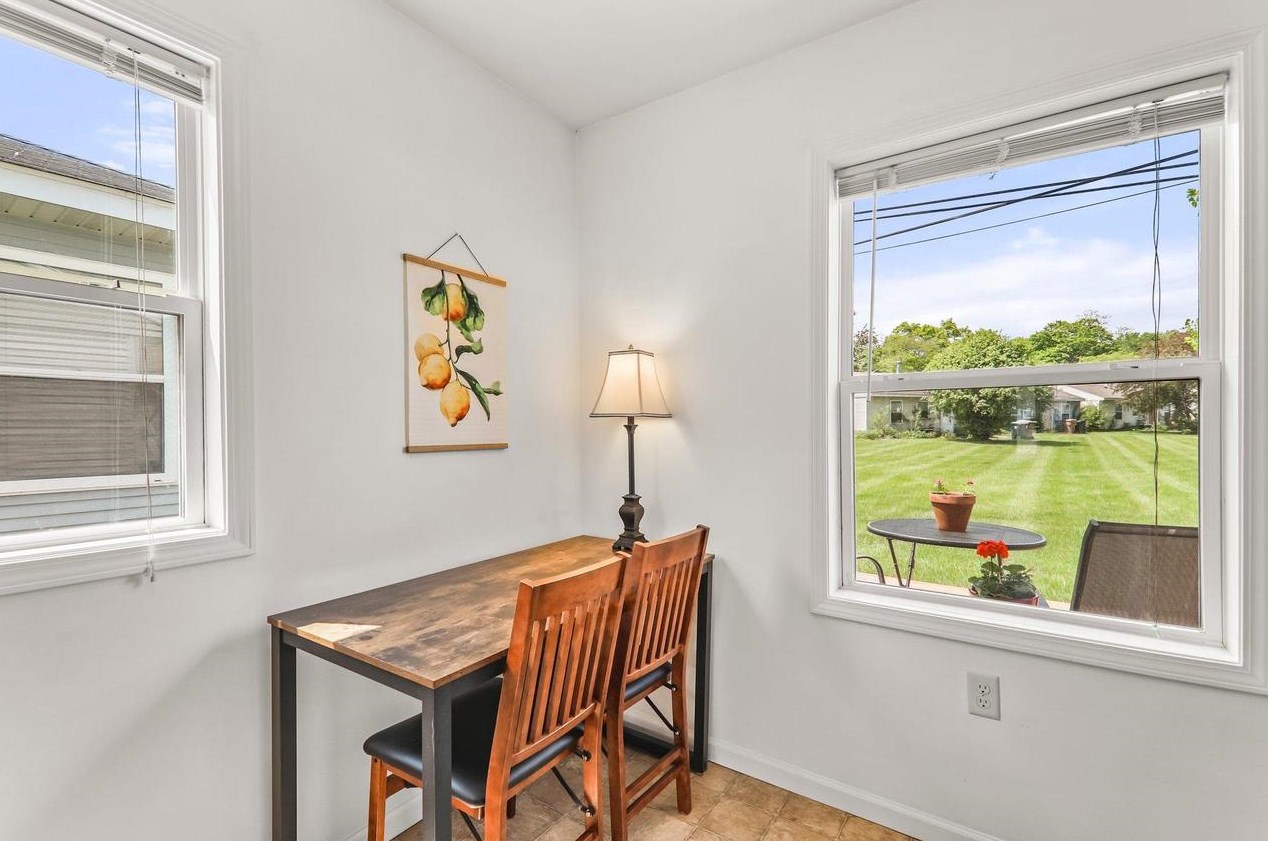 81 Craig Ave, Madison WI  53705-1335 exterior
