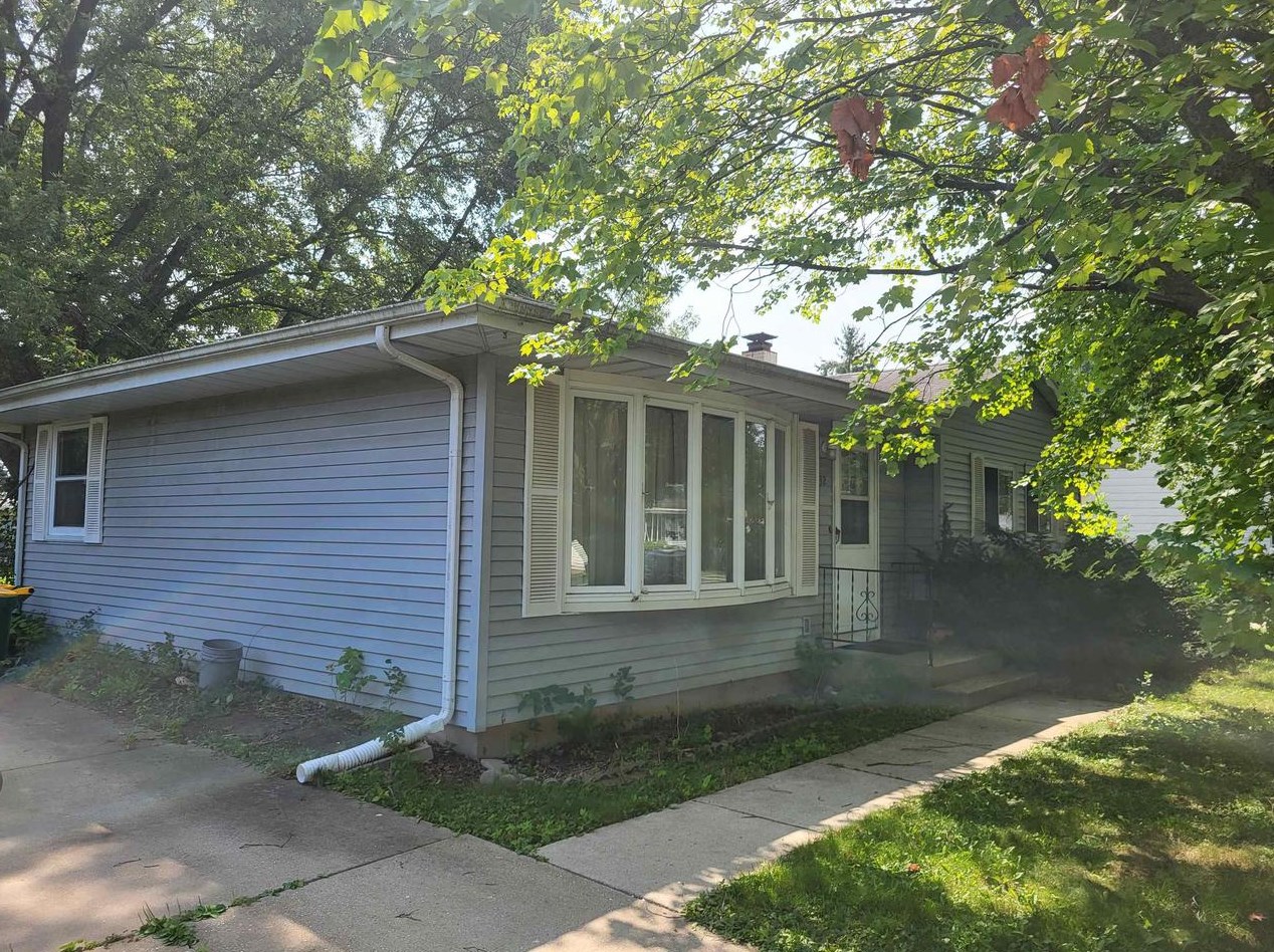 32 Mildred Ave, Edgerton, WI 53534-1941