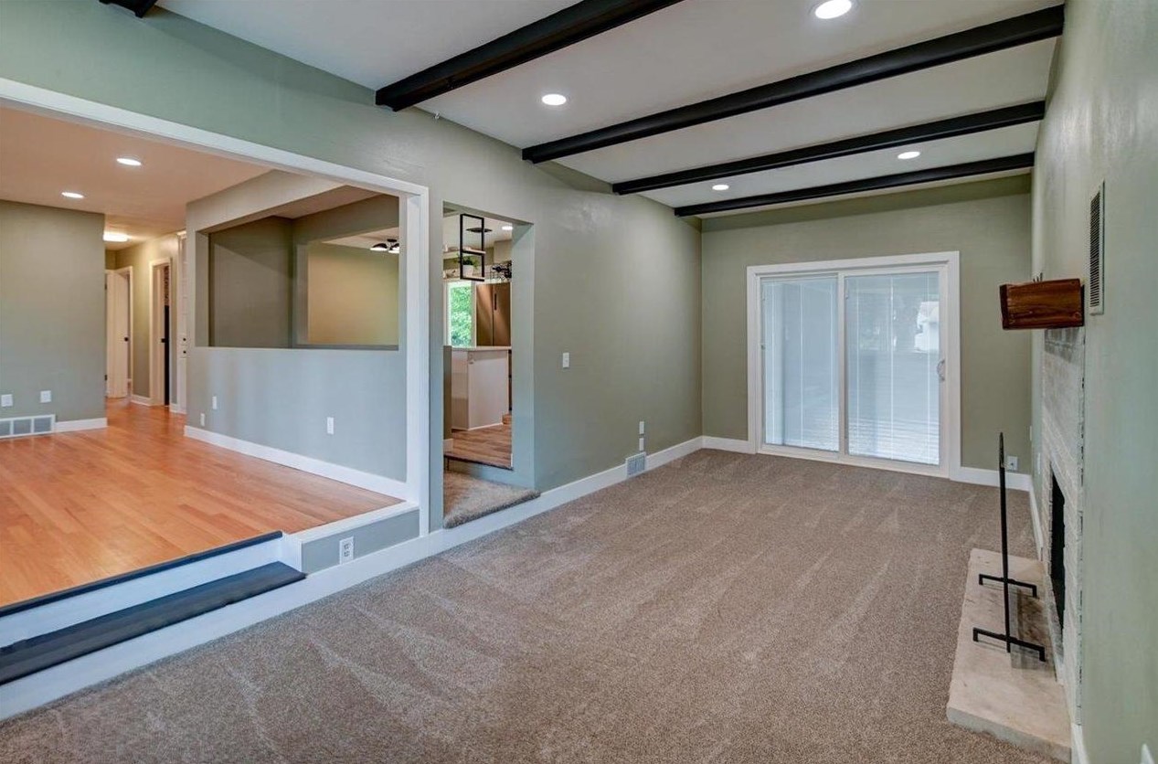 2110 Sunnyside Cres, Madison WI  53704-3535 exterior