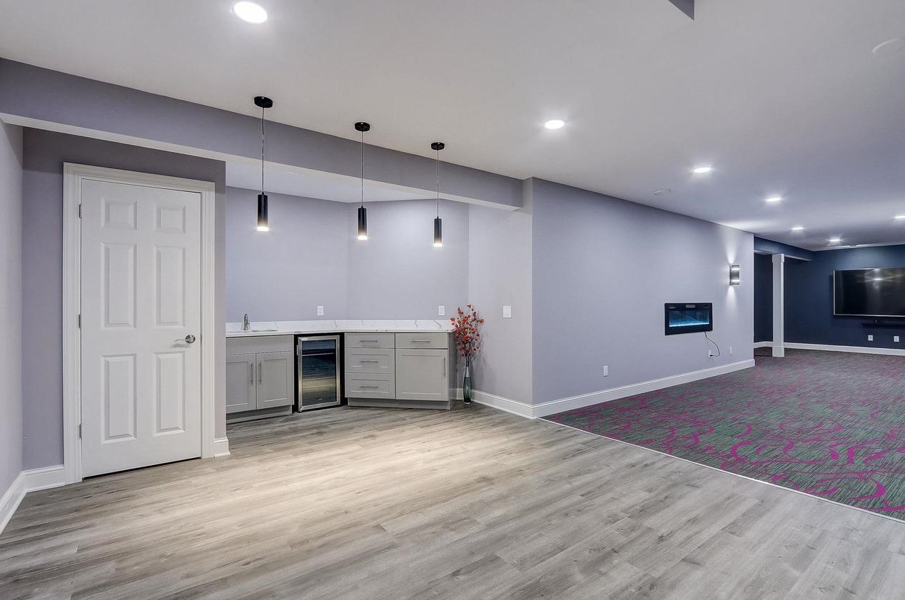 43 Hawk Feather Cir, Madison WI  53717-2744 exterior