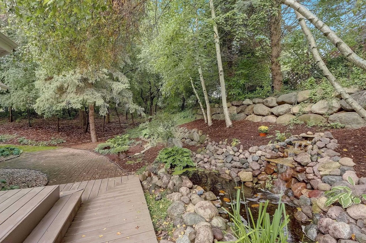 43 Hawk Feather Cir, Madison WI  53717-2744 exterior