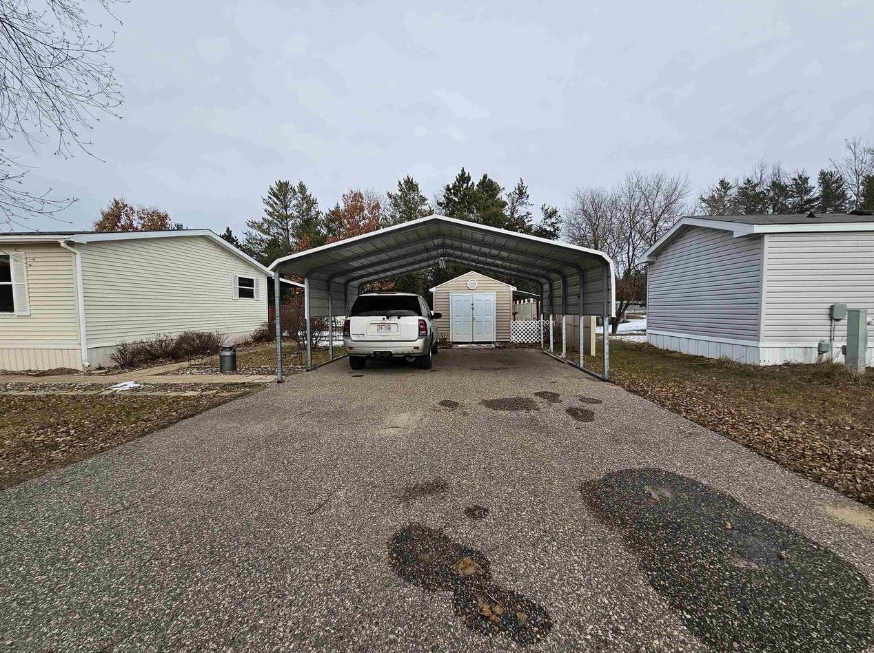 3772 9th Ave, Wisconsin Dells WI  53965-8568 exterior