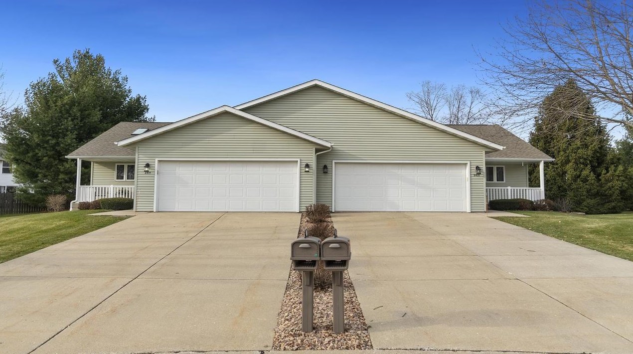 2421 Heather Ter, Beloit, WI 53511-7000