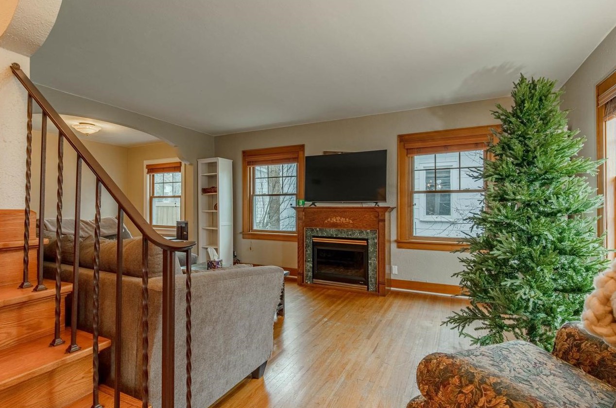 1414 22nd Ave, Monroe, WI 53566