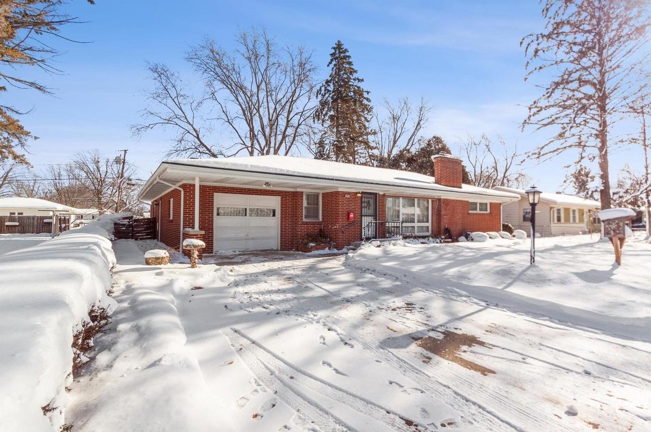 1926 Liberty Ln, Janesville, WI 53545-0918