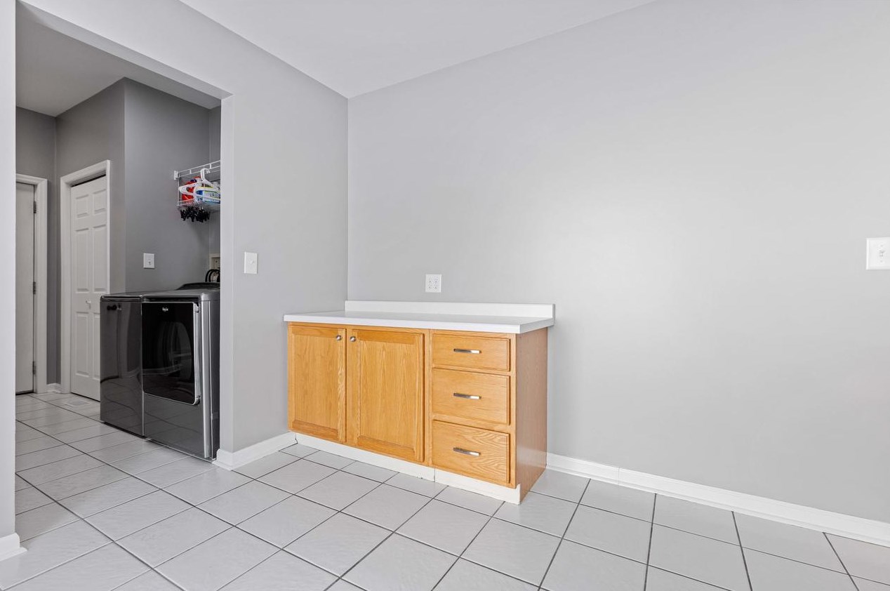 205 Nicholas Dr, Delavan WI  53115-2249 exterior