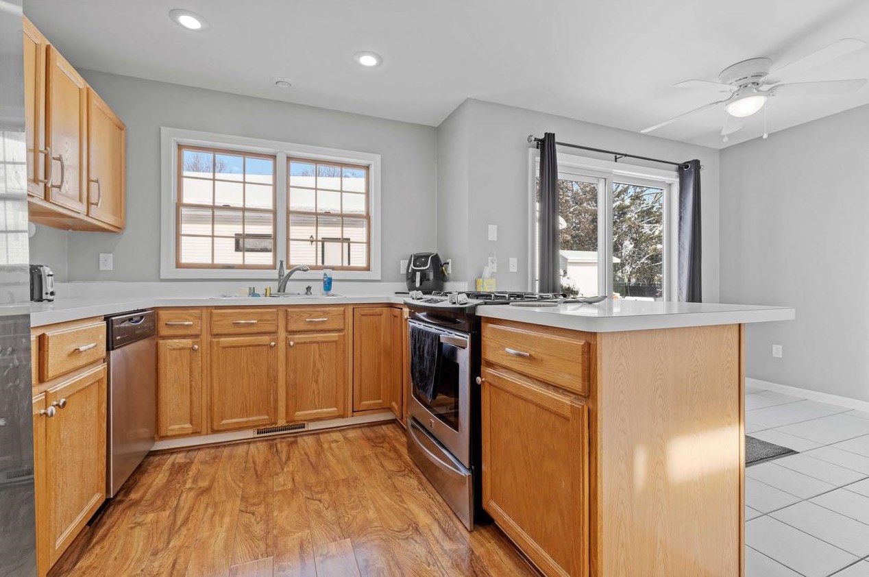 205 Nicholas Dr, Delavan WI  53115-2249 exterior