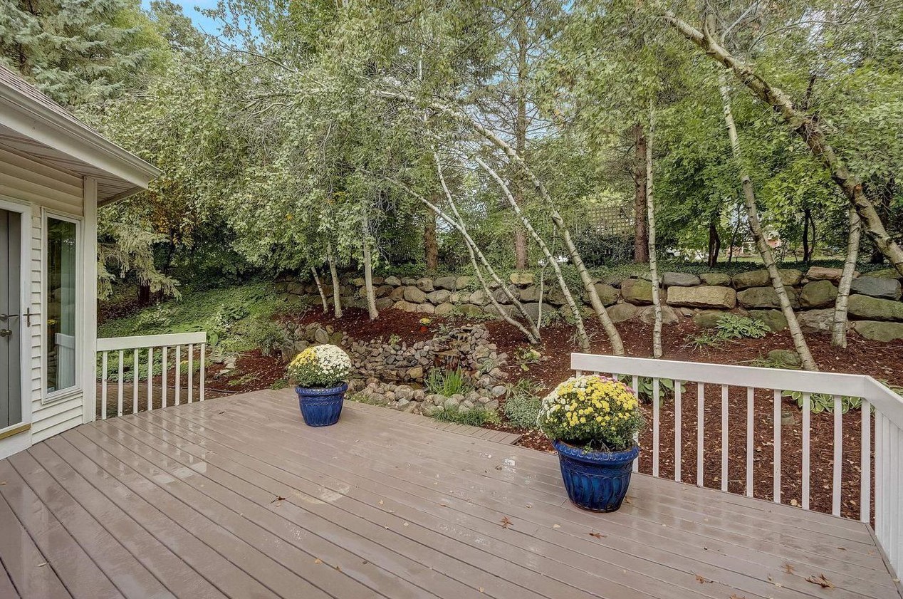 43 Hawk Feather Cir, Madison WI  53717-2744 exterior
