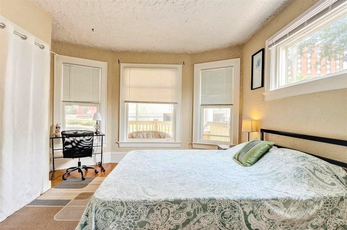 214 Henry St, Madison WI 53703-3608 exterior