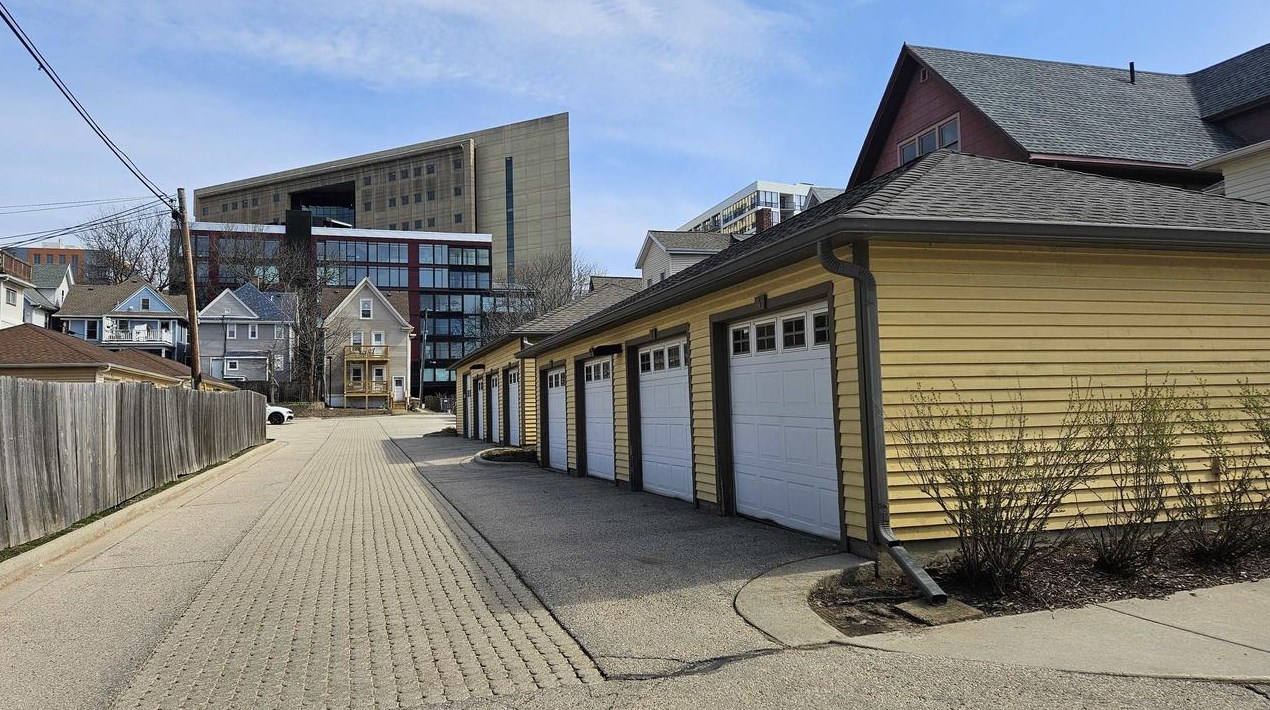 214 Henry St, Madison WI 53703-3608 exterior