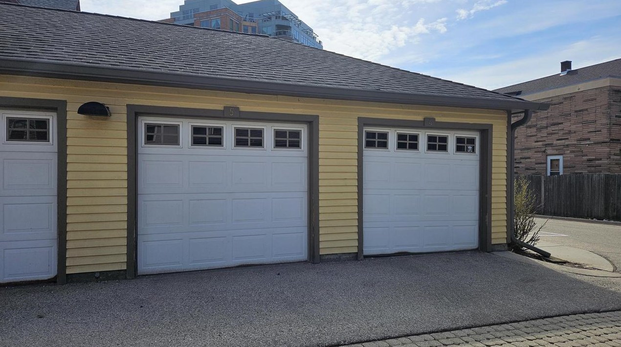 214 Henry St, Madison WI 53703-3608 exterior