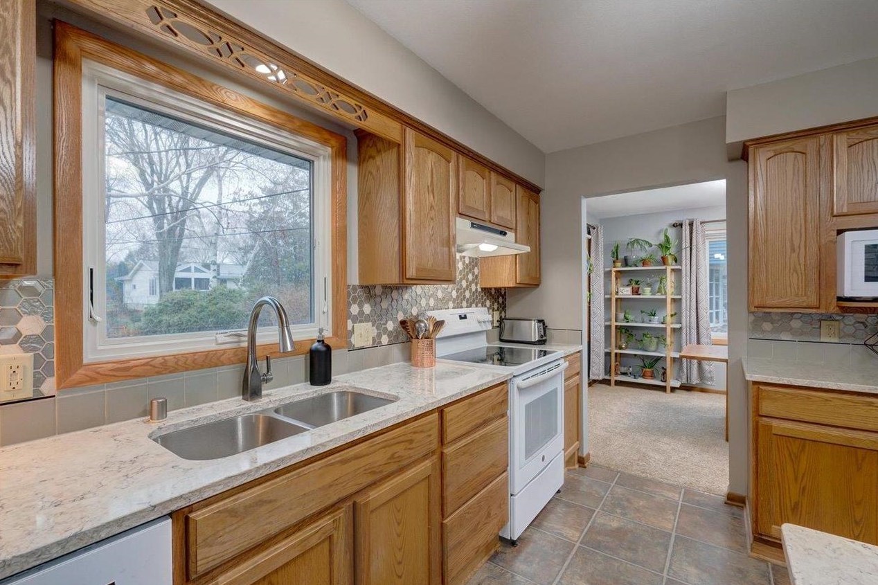 4906 Ralph Cir, Madison WI  53714-2634 exterior