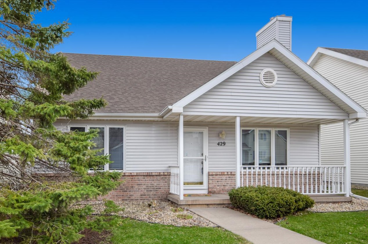 429 Cherry Hill Dr, Madison, WI 53717