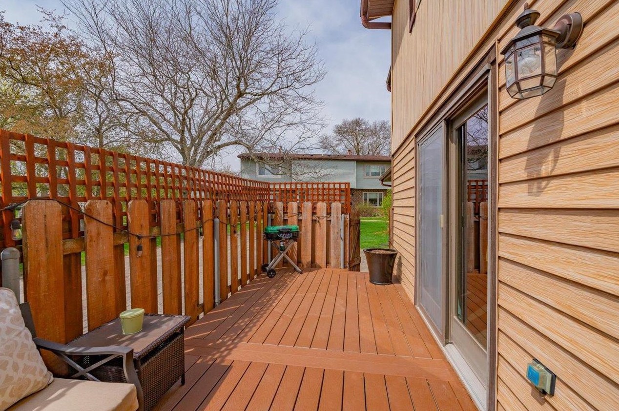 6532 Offshore Dr, Madison WI  53705-4234 exterior