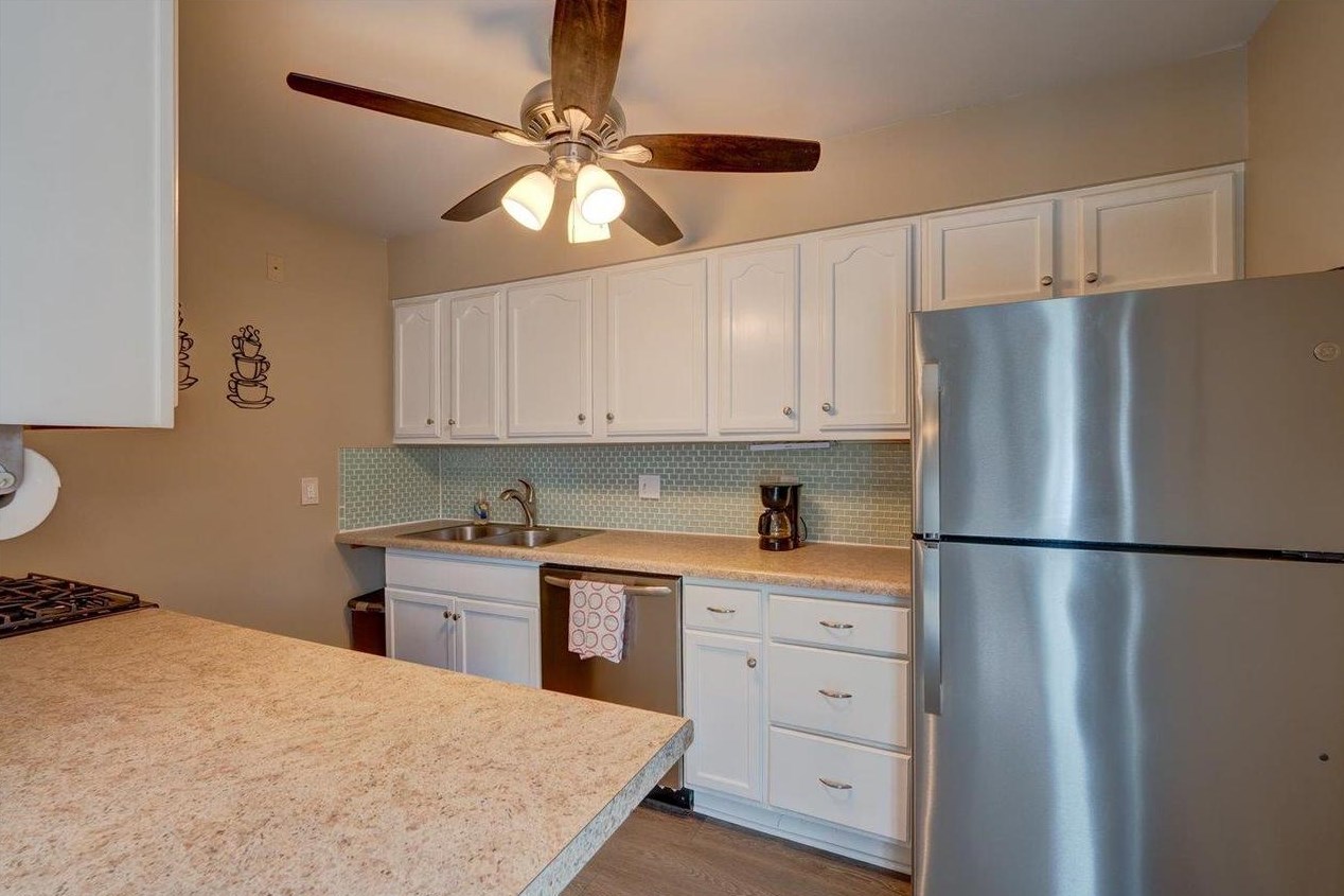 6532 Offshore Dr, Madison WI  53705-4234 exterior