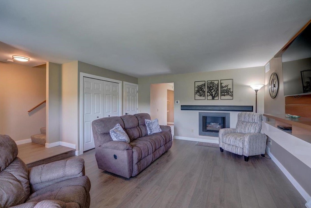 6532 Offshore Dr, Madison WI  53705-4234 exterior