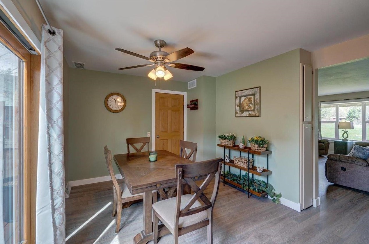 6532 Offshore Dr, Madison WI  53705-4234 exterior
